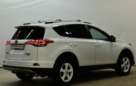 Toyota RAV4, 2017 год, 2 299 000 рублей, 2 фотография