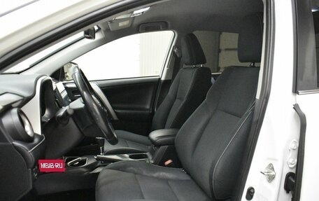 Toyota RAV4, 2017 год, 2 299 000 рублей, 6 фотография