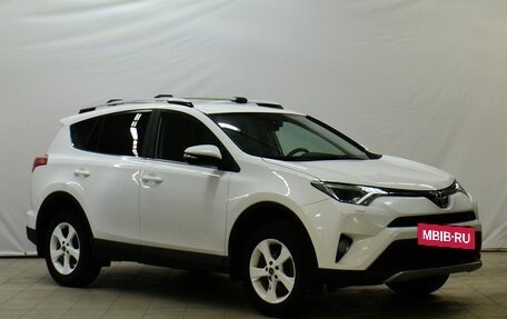 Toyota RAV4, 2017 год, 2 299 000 рублей, 3 фотография