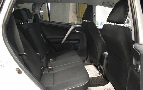 Toyota RAV4, 2017 год, 2 299 000 рублей, 19 фотография