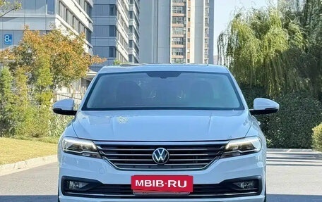 Volkswagen Lavida, 2022 год, 1 200 000 рублей, 2 фотография