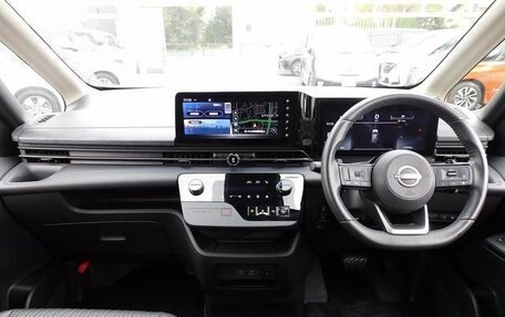 Nissan Serena, 2023 год, 2 643 000 рублей, 8 фотография