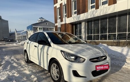 Hyundai Solaris II рестайлинг, 2011 год, 599 000 рублей, 1 фотография