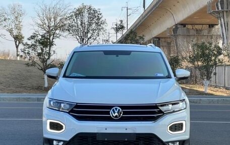 Volkswagen T-Roc I, 2022 год, 1 794 000 рублей, 3 фотография