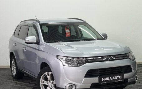Mitsubishi Outlander III рестайлинг 3, 2012 год, 1 390 000 рублей, 3 фотография
