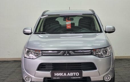 Mitsubishi Outlander III рестайлинг 3, 2012 год, 1 390 000 рублей, 2 фотография