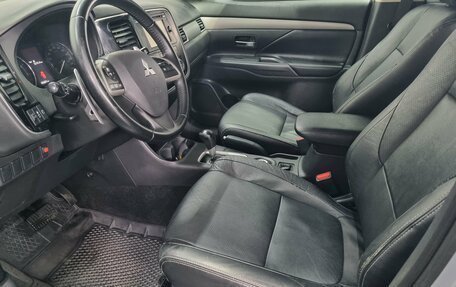 Mitsubishi Outlander III рестайлинг 3, 2012 год, 1 390 000 рублей, 7 фотография