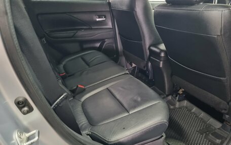 Mitsubishi Outlander III рестайлинг 3, 2012 год, 1 390 000 рублей, 15 фотография