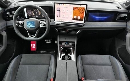 Volkswagen Tiguan II, 2025 год, 4 690 000 рублей, 9 фотография