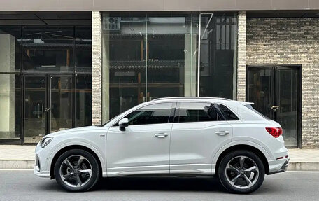 Audi Q3, 2021 год, 2 500 000 рублей, 7 фотография