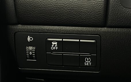 Mazda 6, 2017 год, 1 695 000 рублей, 14 фотография