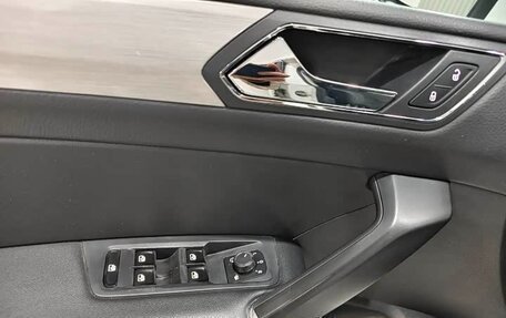 Volkswagen Touran III, 2021 год, 1 690 000 рублей, 11 фотография