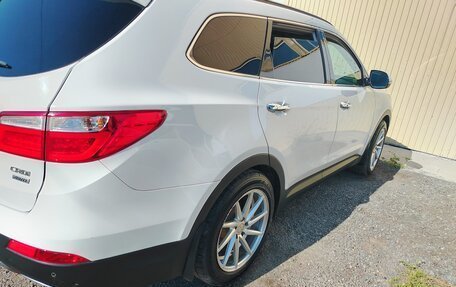 Hyundai Santa Fe III рестайлинг, 2014 год, 2 000 000 рублей, 2 фотография