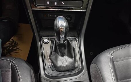 Volkswagen Touran III, 2021 год, 1 690 000 рублей, 12 фотография