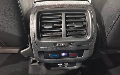 Volkswagen Touran III, 2021 год, 1 690 000 рублей, 13 фотография