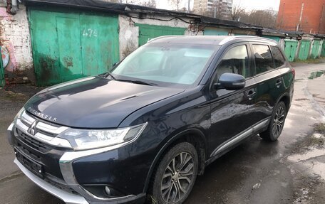 Mitsubishi Outlander III рестайлинг 3, 2016 год, 4 фотография