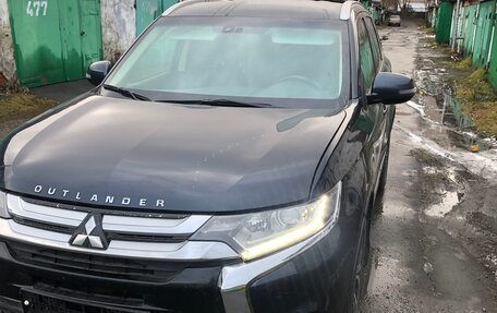 Mitsubishi Outlander III рестайлинг 3, 2016 год, 2 фотография