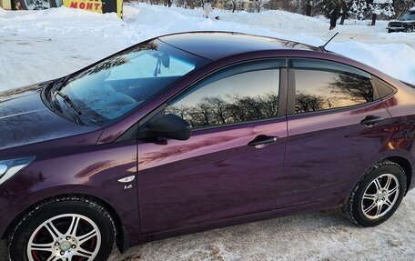 Hyundai Solaris II рестайлинг, 2011 год, 650 000 рублей, 5 фотография