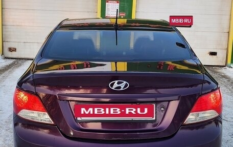 Hyundai Solaris II рестайлинг, 2011 год, 650 000 рублей, 12 фотография