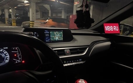 Lexus UX I, 2022 год, 3 490 000 рублей, 8 фотография