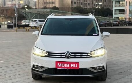Volkswagen Touran III, 2021 год, 1 720 000 рублей, 3 фотография