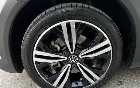 Volkswagen Touran III, 2021 год, 1 720 000 рублей, 17 фотография