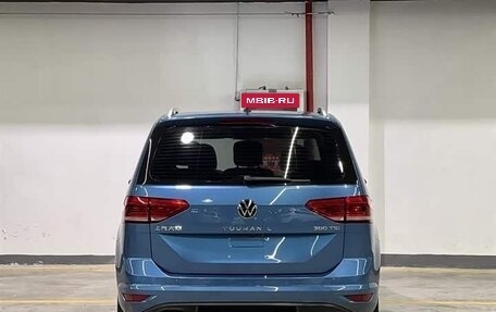 Volkswagen Touran III, 2021 год, 1 710 000 рублей, 17 фотография