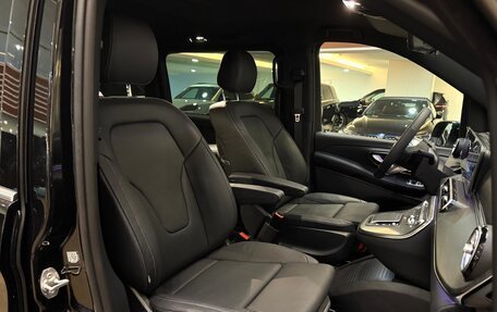 Mercedes-Benz V-Класс, 2024 год, 13 490 000 рублей, 33 фотография