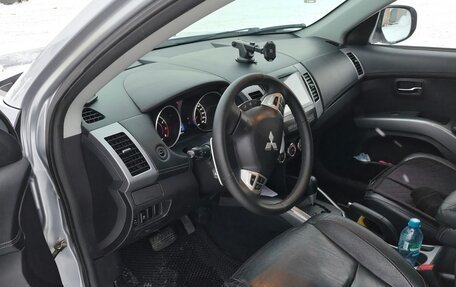 Mitsubishi Outlander III рестайлинг 3, 2011 год, 1 250 000 рублей, 3 фотография