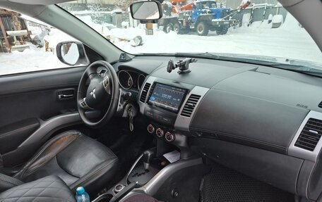 Mitsubishi Outlander III рестайлинг 3, 2011 год, 1 250 000 рублей, 5 фотография