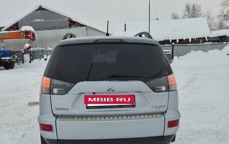 Mitsubishi Outlander III рестайлинг 3, 2011 год, 1 250 000 рублей, 9 фотография