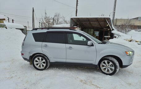 Mitsubishi Outlander III рестайлинг 3, 2011 год, 1 250 000 рублей, 12 фотография