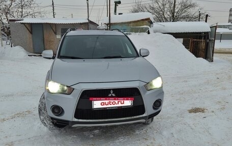 Mitsubishi Outlander III рестайлинг 3, 2011 год, 1 250 000 рублей, 13 фотография