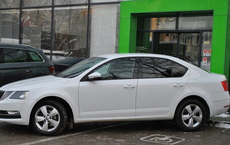 Skoda Octavia, 2017 год, 1 590 000 рублей, 2 фотография