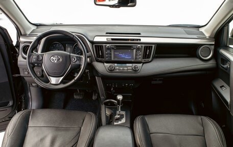 Toyota RAV4, 2016 год, 1 895 000 рублей, 12 фотография