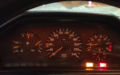 Mercedes-Benz W124, 1993 год, 1 300 000 рублей, 6 фотография