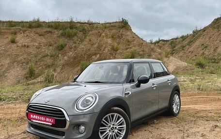 MINI Hatch, 2019 год, 1 600 000 рублей, 2 фотография