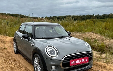 MINI Hatch, 2019 год, 1 600 000 рублей, 3 фотография