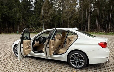 BMW 3 серия, 2014 год, 2 300 000 рублей, 25 фотография