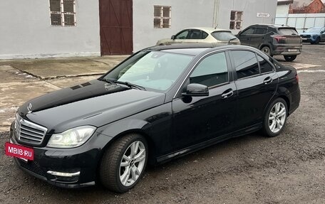 Mercedes-Benz C-Класс, 2013 год, 2 100 000 рублей, 2 фотография