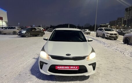 KIA Rio IV, 2018 год, 749 000 рублей, 2 фотография