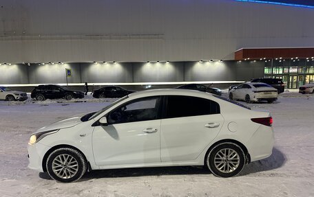 KIA Rio IV, 2018 год, 749 000 рублей, 8 фотография