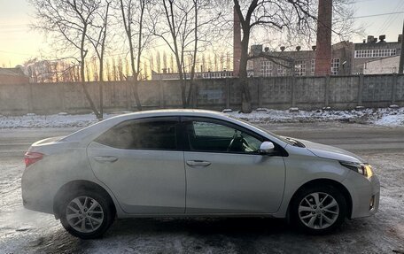 Toyota Corolla, 2015 год, 1 080 000 рублей, 5 фотография