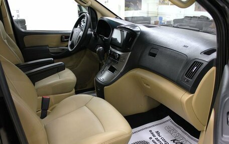 Hyundai H-1 II рестайлинг, 2016 год, 1 930 000 рублей, 10 фотография