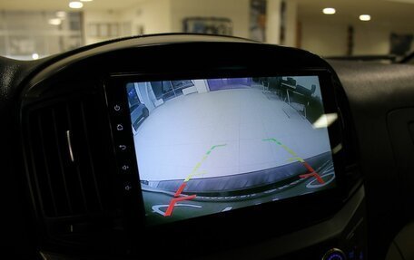 Hyundai H-1 II рестайлинг, 2016 год, 1 930 000 рублей, 17 фотография