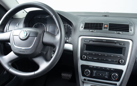 Skoda Octavia, 2011 год, 869 000 рублей, 10 фотография