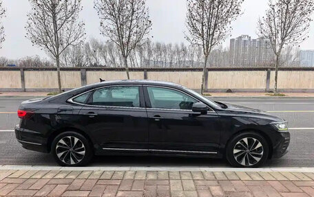 Volkswagen Passat B8 рестайлинг, 2022 год, 1 900 000 рублей, 4 фотография