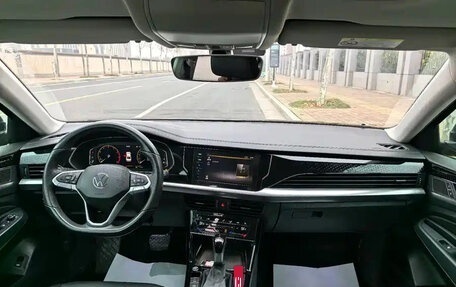 Volkswagen Passat B8 рестайлинг, 2022 год, 1 900 000 рублей, 10 фотография