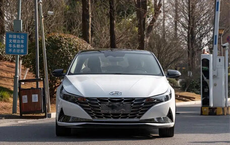 Hyundai Elantra, 2021 год, 1 150 000 рублей, 2 фотография