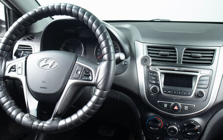 Hyundai Solaris II рестайлинг, 2016 год, 899 000 рублей, 9 фотография